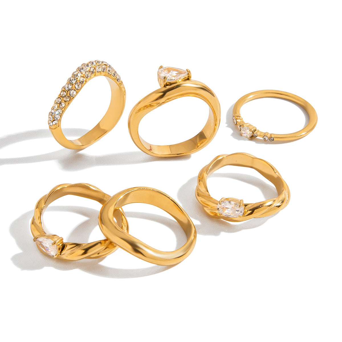 Wave Snake Ring – Pear-Shaped Center Stone, Diamond-Cut Accent Ring for Women