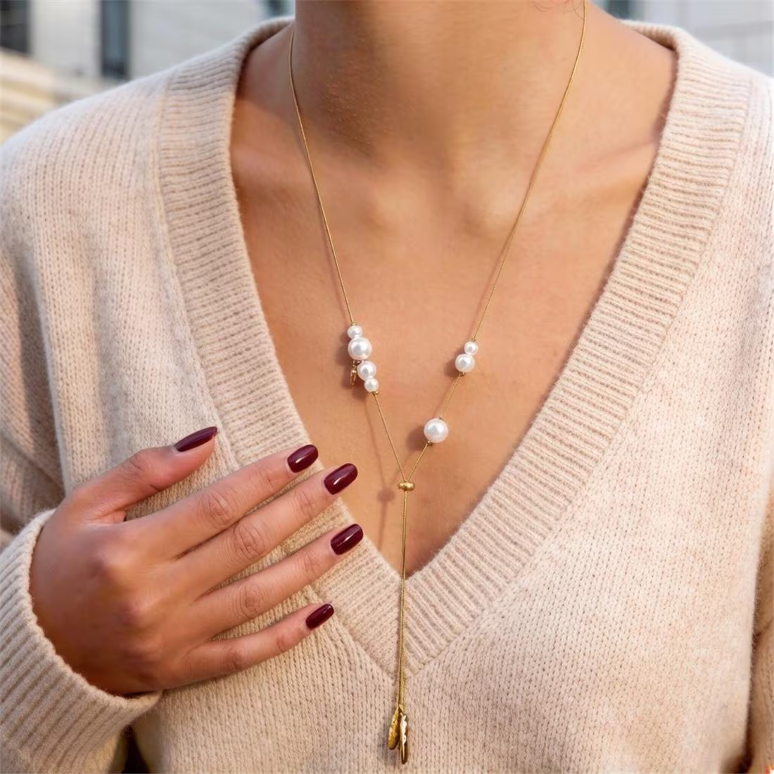 Pearl Y Necklace with Teardrop Pendant – Elegant Lariat Chain Jewelry for Women