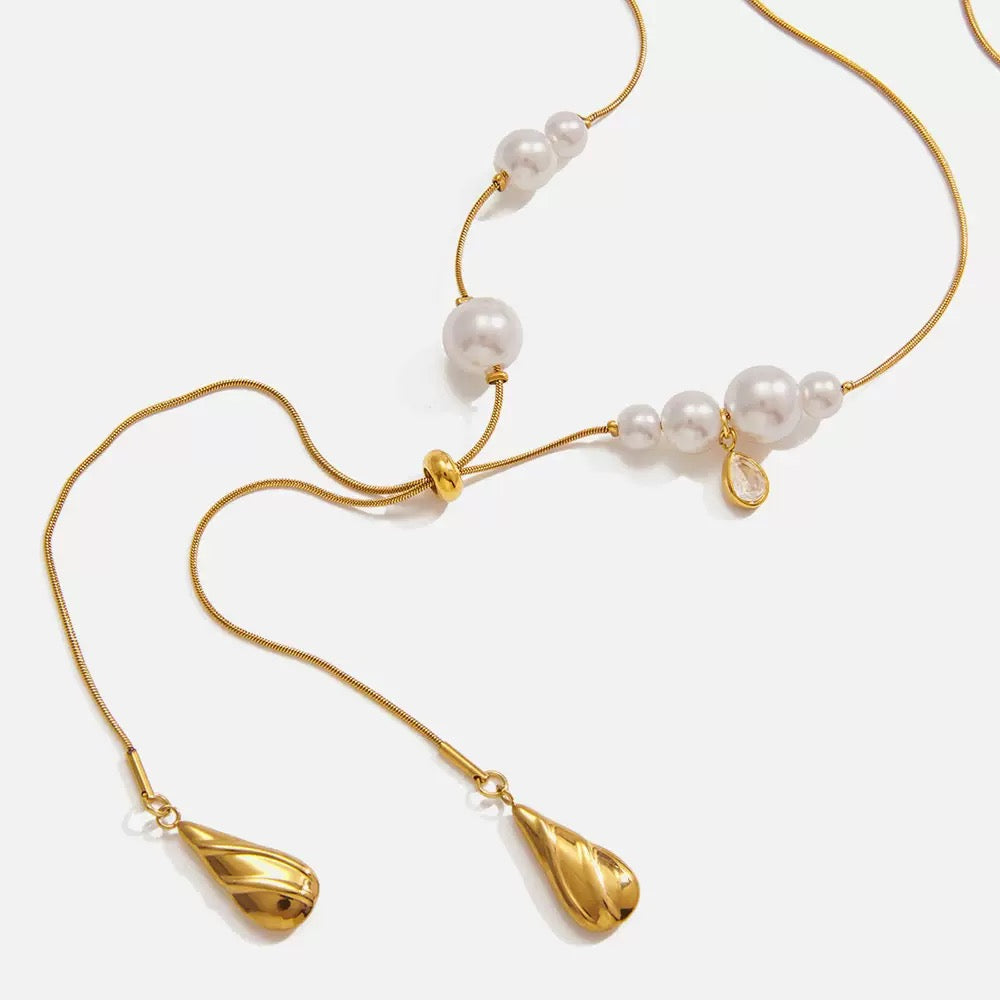 Pearl Y Necklace with Teardrop Pendant – Elegant Lariat Chain Jewelry for Women