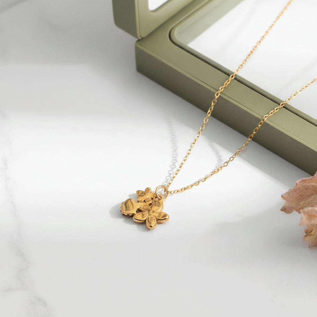 Dainty Gold Layered Necklace with Floral Pendants – Elegant Flower Charm Necklace for Women