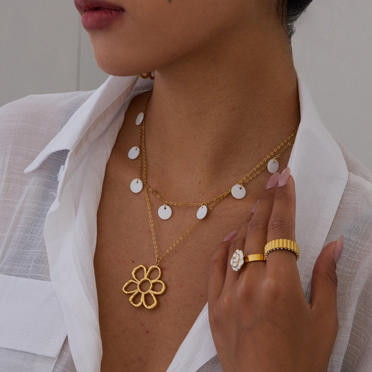 Layered Flower Pendant Necklace with White Discs