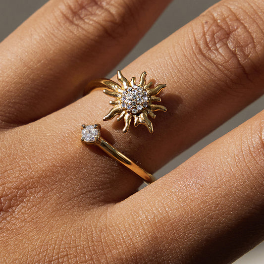 Sunburst & Solitaire Gold Ring Set – Stackable Statement Rings for Women