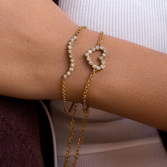 Gold Layered Chain Bracelet Set – Crystal Heart Pendant Bracelet for Women