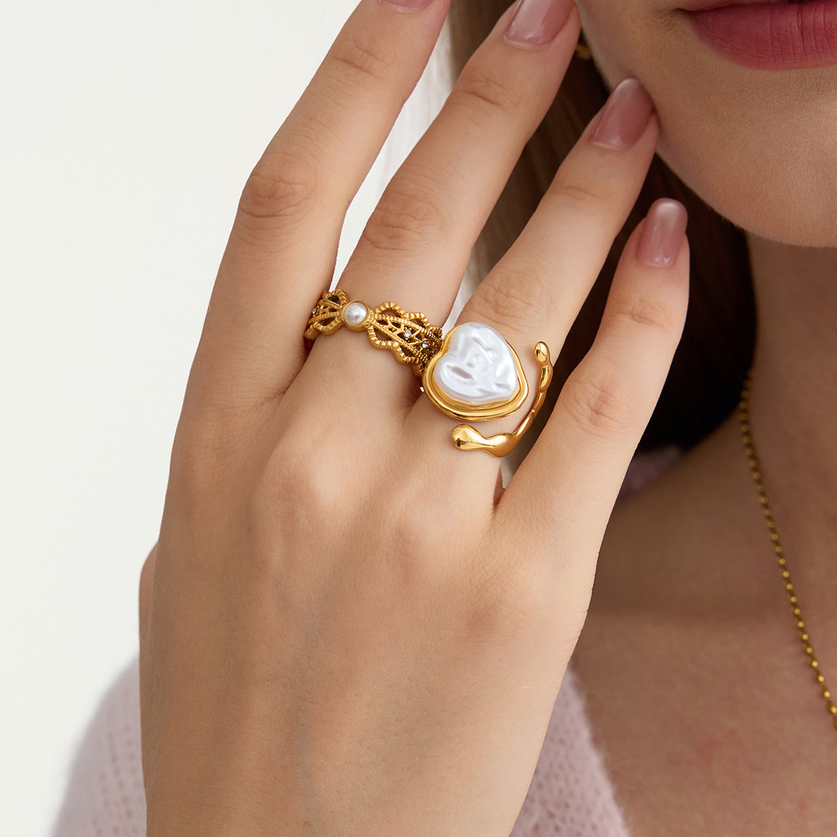 Heart Pearl Ring – Sculptural Liquid Metal Design