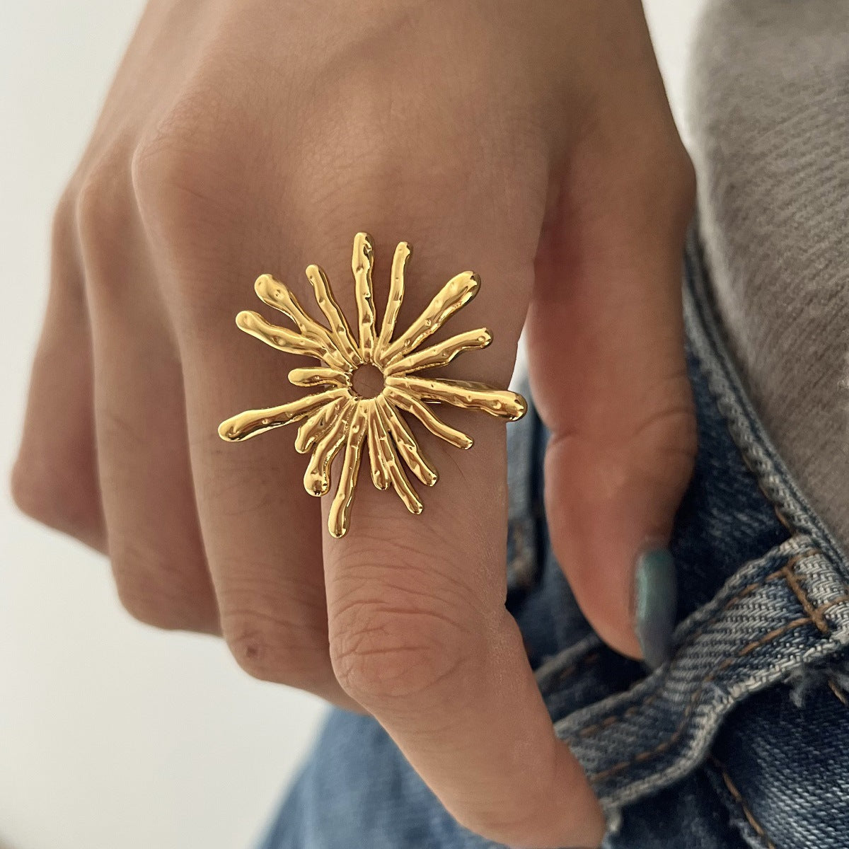Bohemian Ocean-Inspired Stackable Rings – Star, Snake & Sunflower Designs, Gold-Tone Metal Jewelry for Women