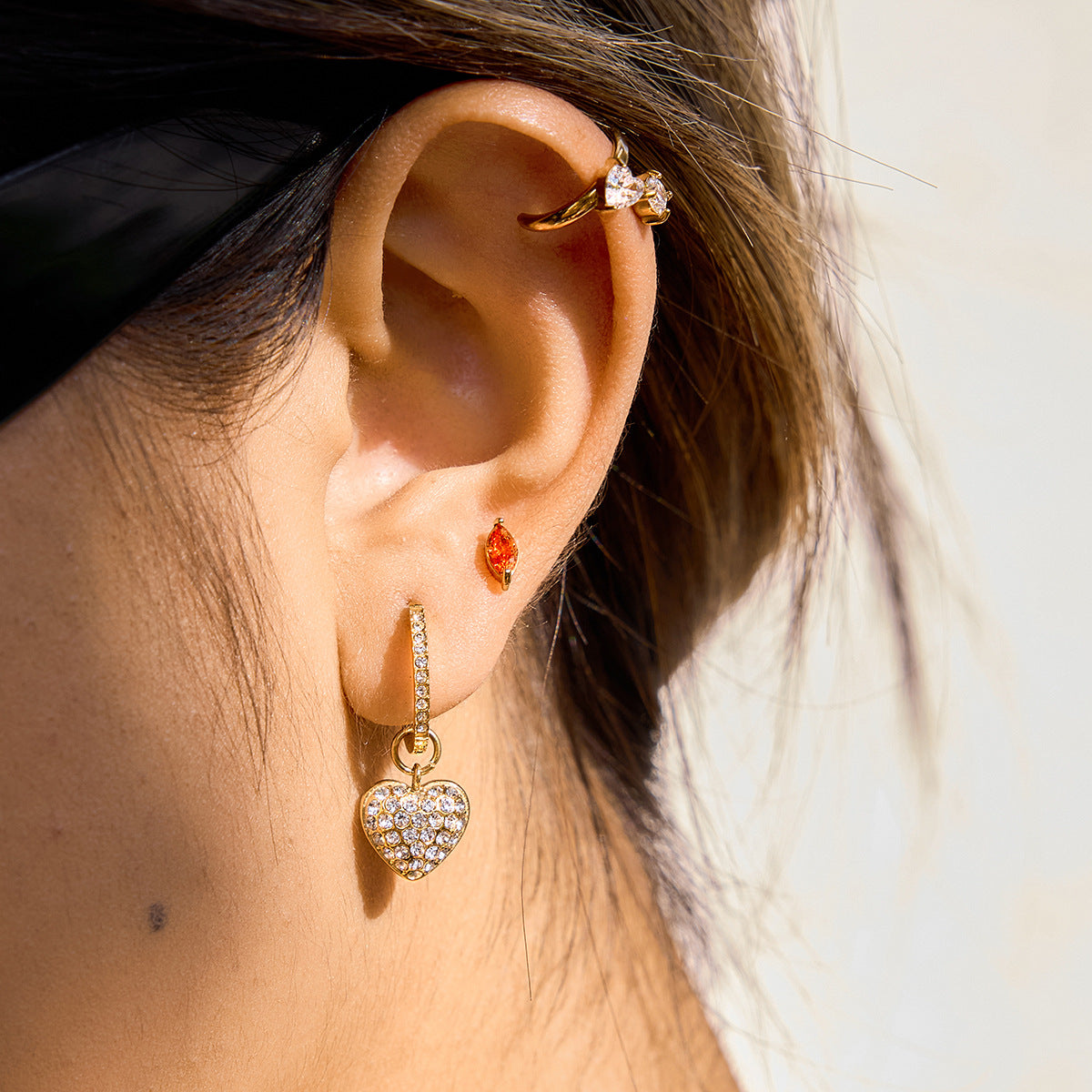 Stainless s Seel Heart-shaped Stud Earring with Cubic Zirconia