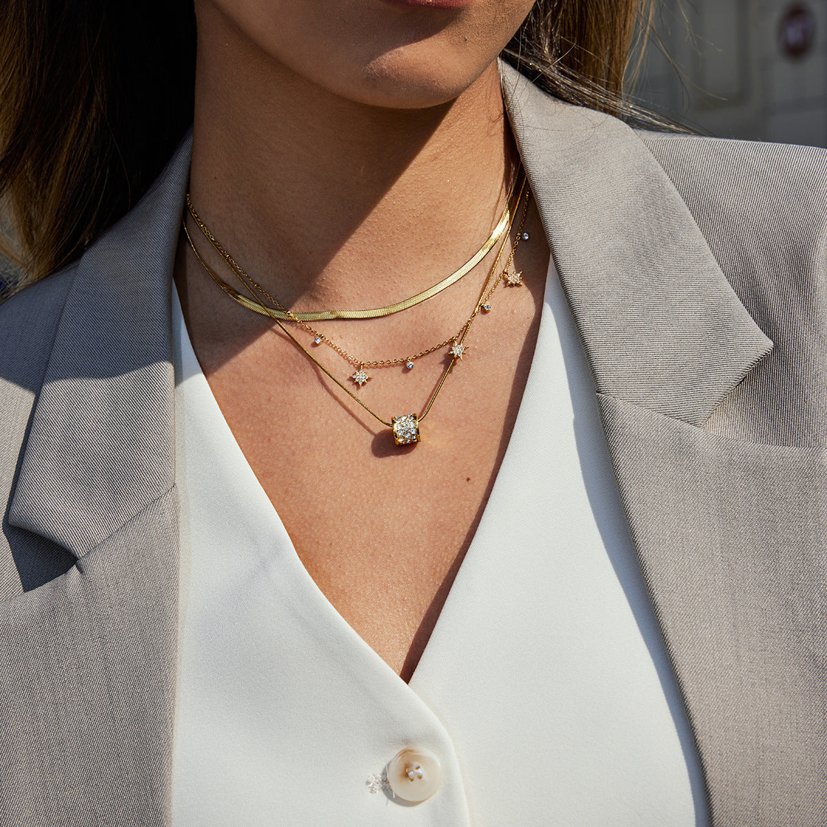 Rhinestone-Studded Titanium Steel Circle Necklace